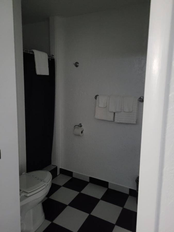 קאסטר Rocket Motel מראה חיצוני תמונה